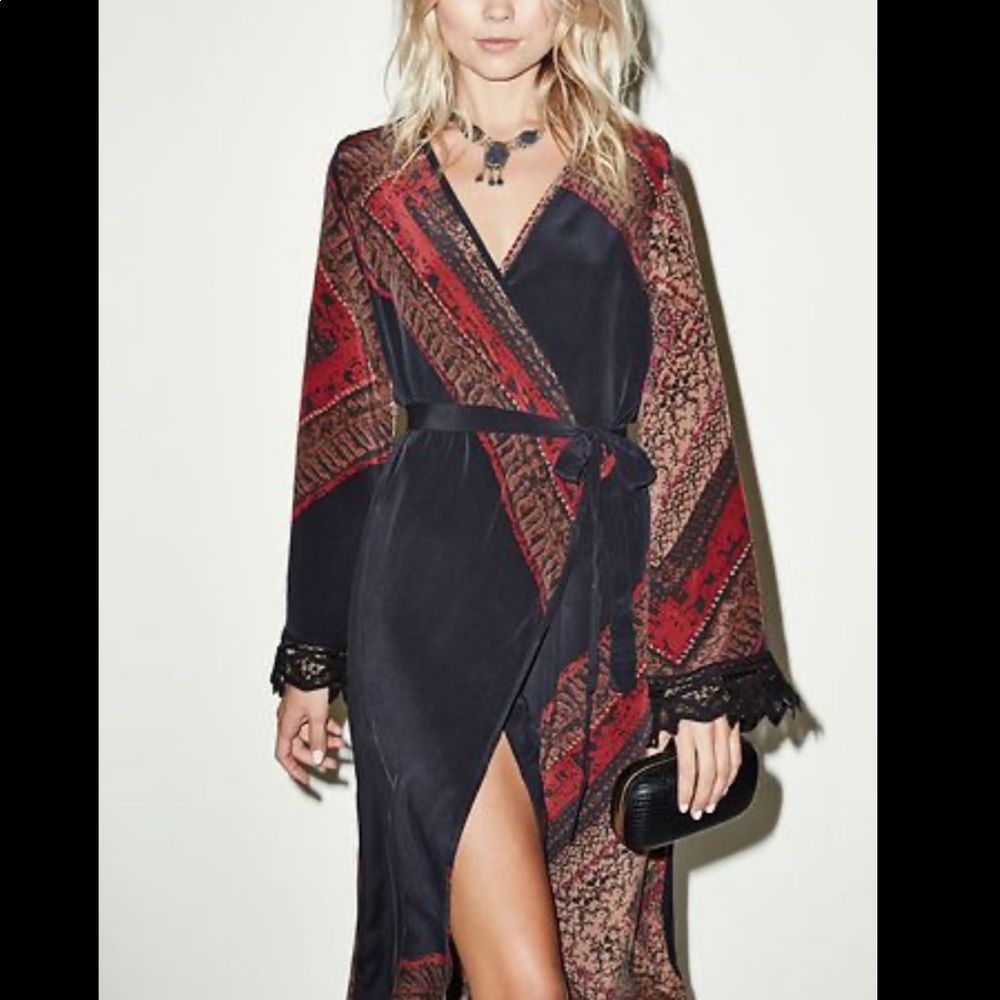 Stone Cold Fox Kimono Wrap Dress